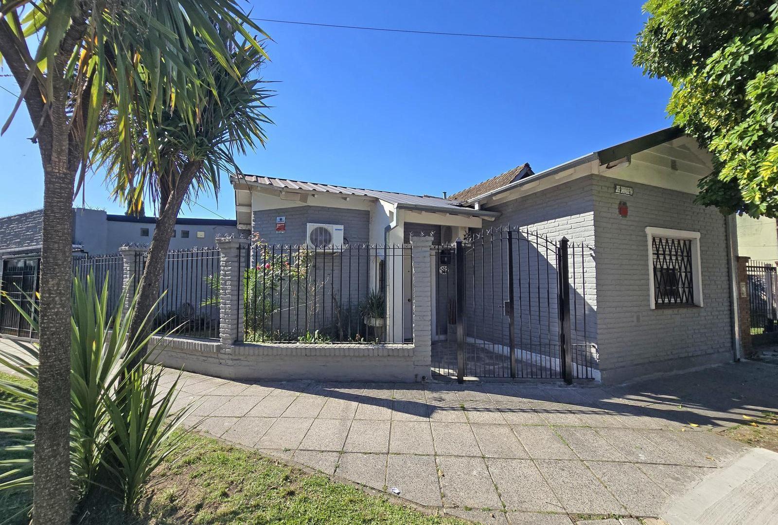 VENTA CASA 3 AMBIENTES EN BOULOGNE
