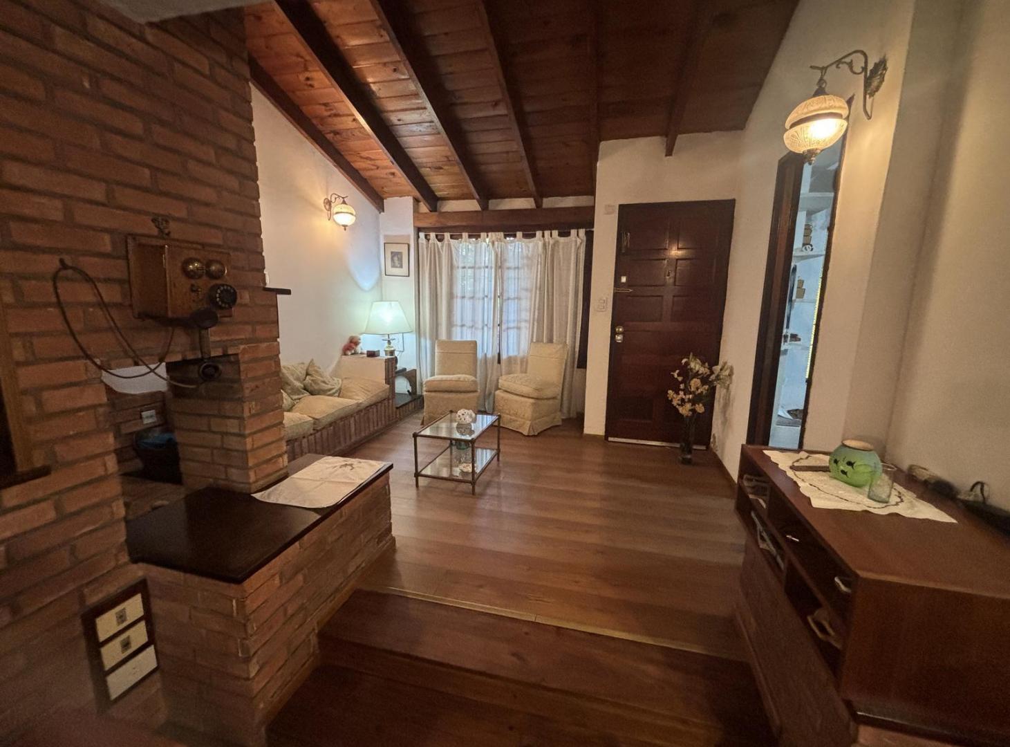 VENTA CASA 5 AMBIENTES EN FLORIDA MITRE
