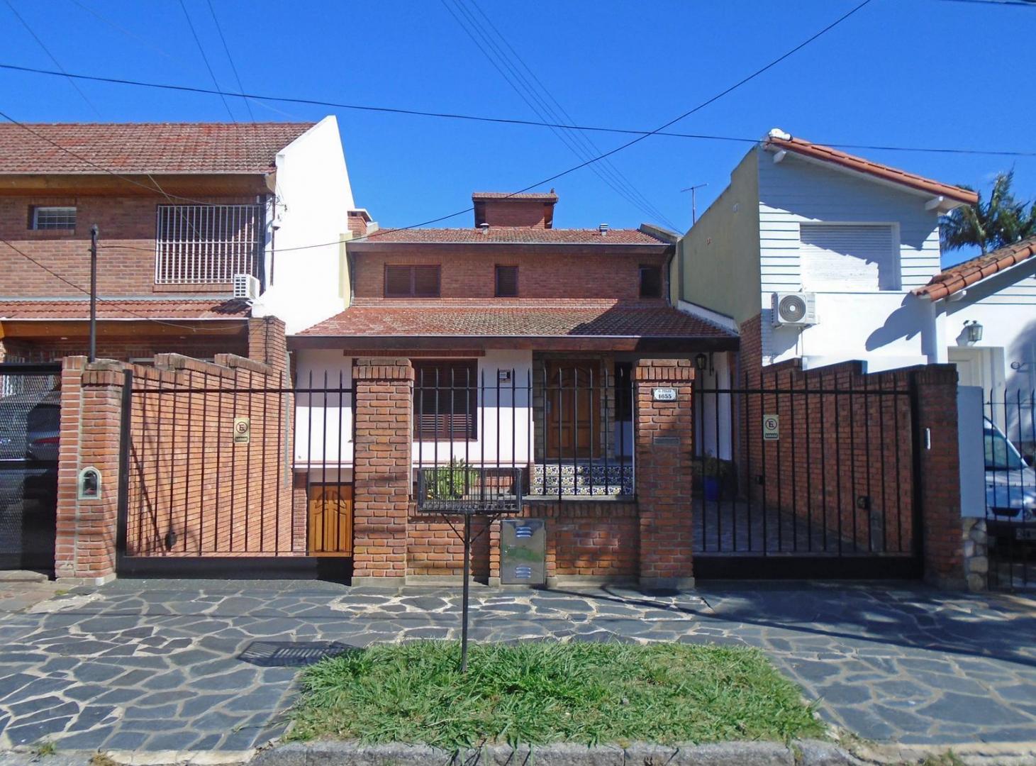 VENTA CASA 5 AMBIENTES EN OLIVOS