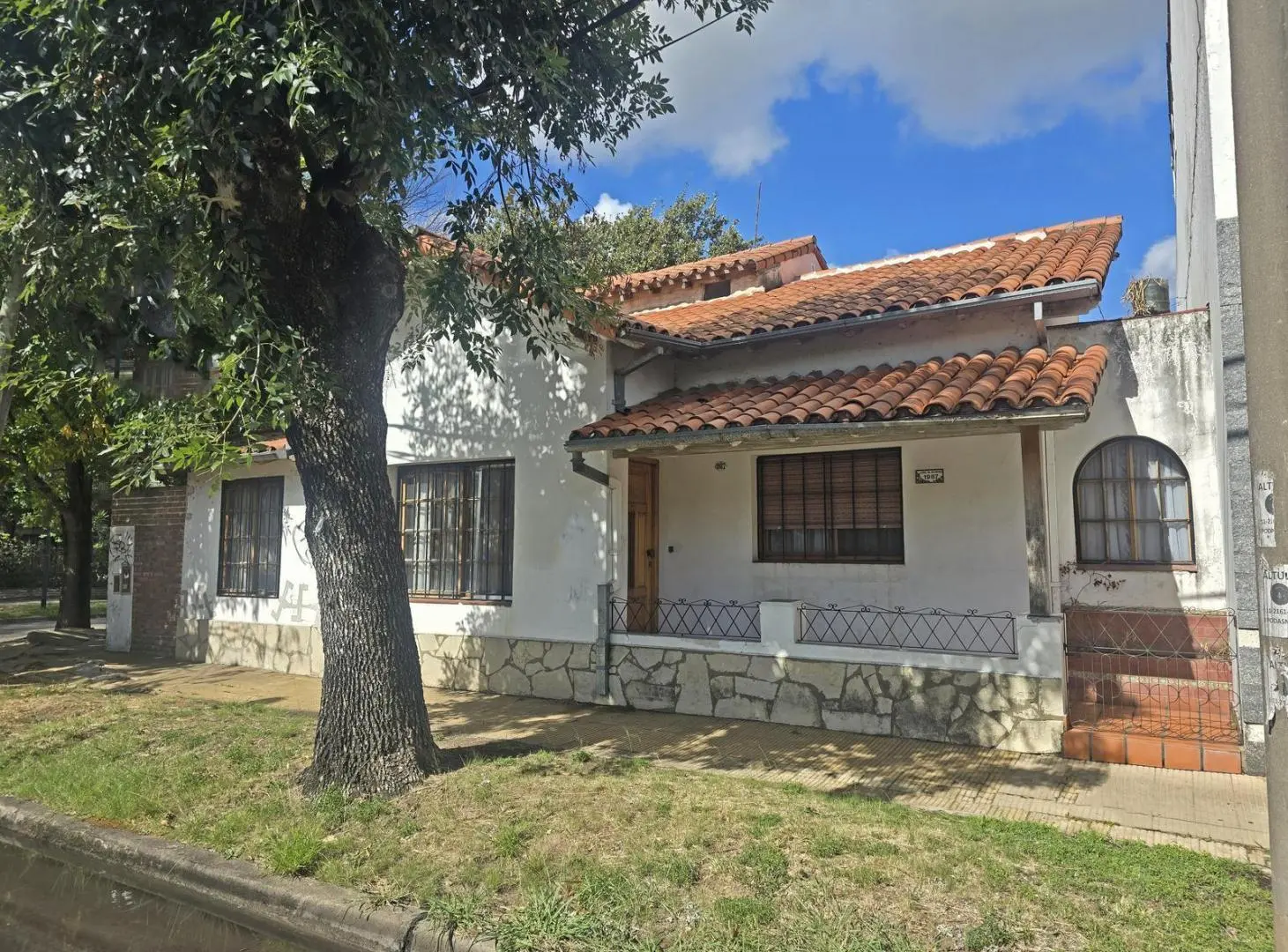 VENTA CASA 3 AMBIENTES EN VILLA ADELINA 1