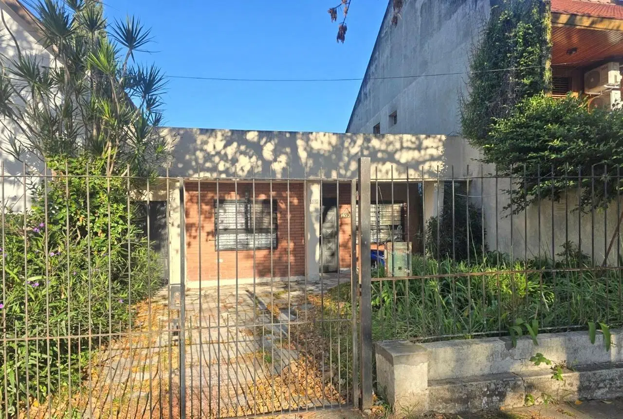 VENTA CASA DE 4 AMBIENTES EN VILLA BALLESTER 3