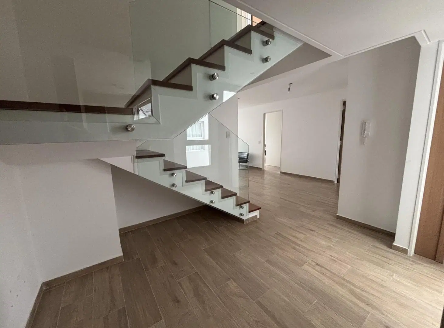 VENTA DEPARTAMENTO 4 AMBIENTES EN FLORIDA MITRE 5