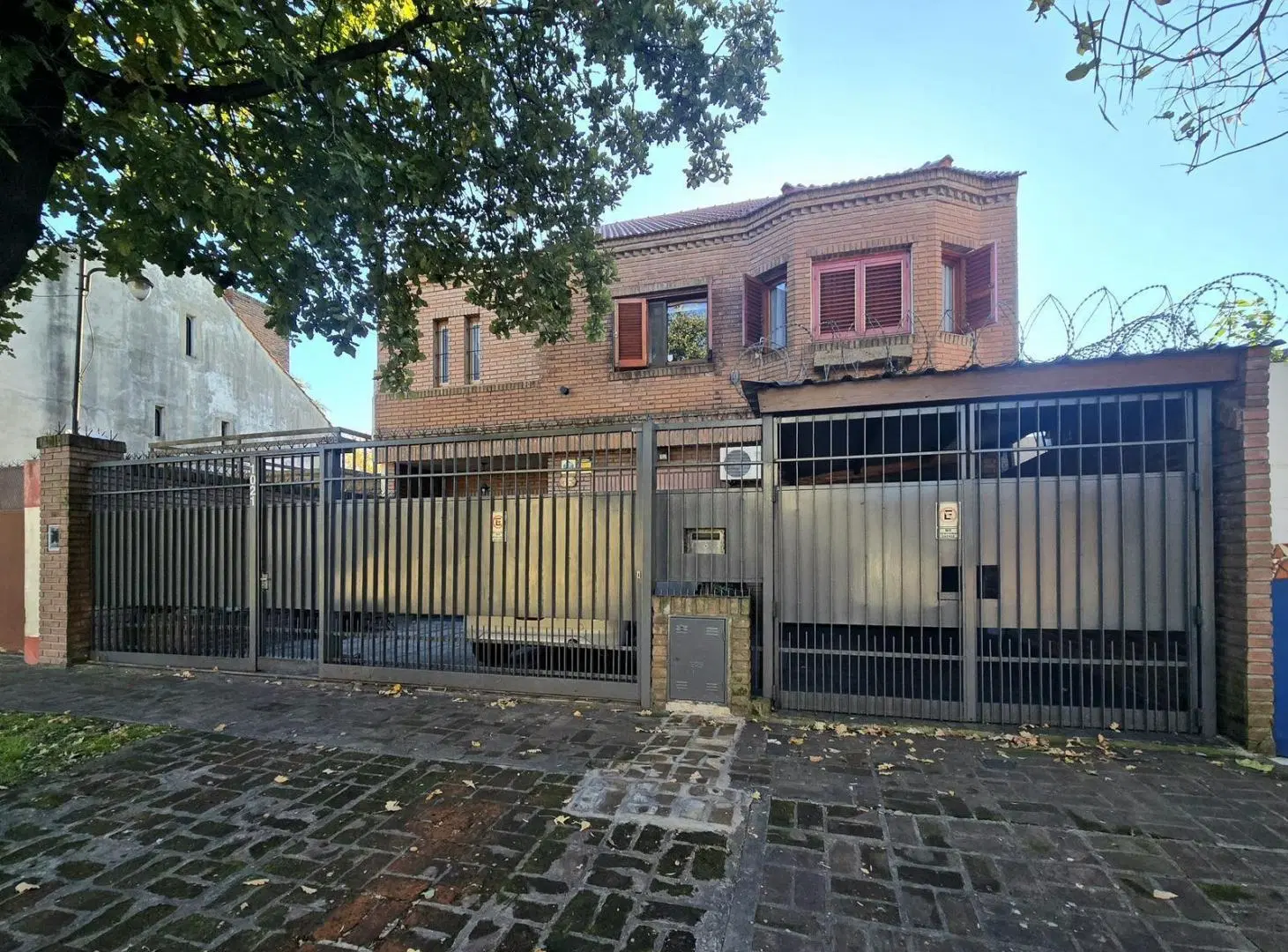 VENTA CASA 4 AMBIENTES EN VILLA ADELINA 1