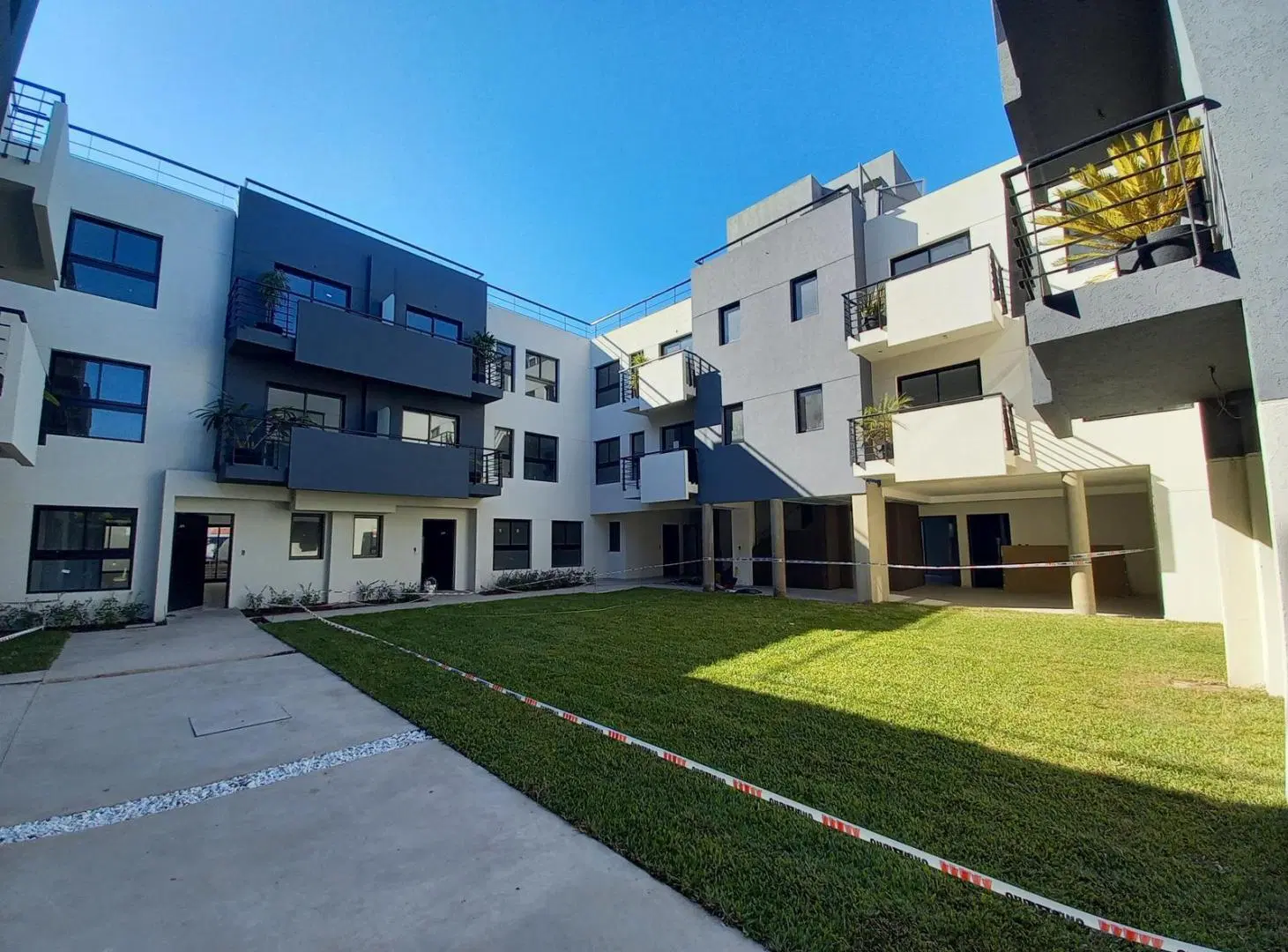 VENTA DEPARTAMENTO 3 AMBIENTES EN VILLA ADELINA 5