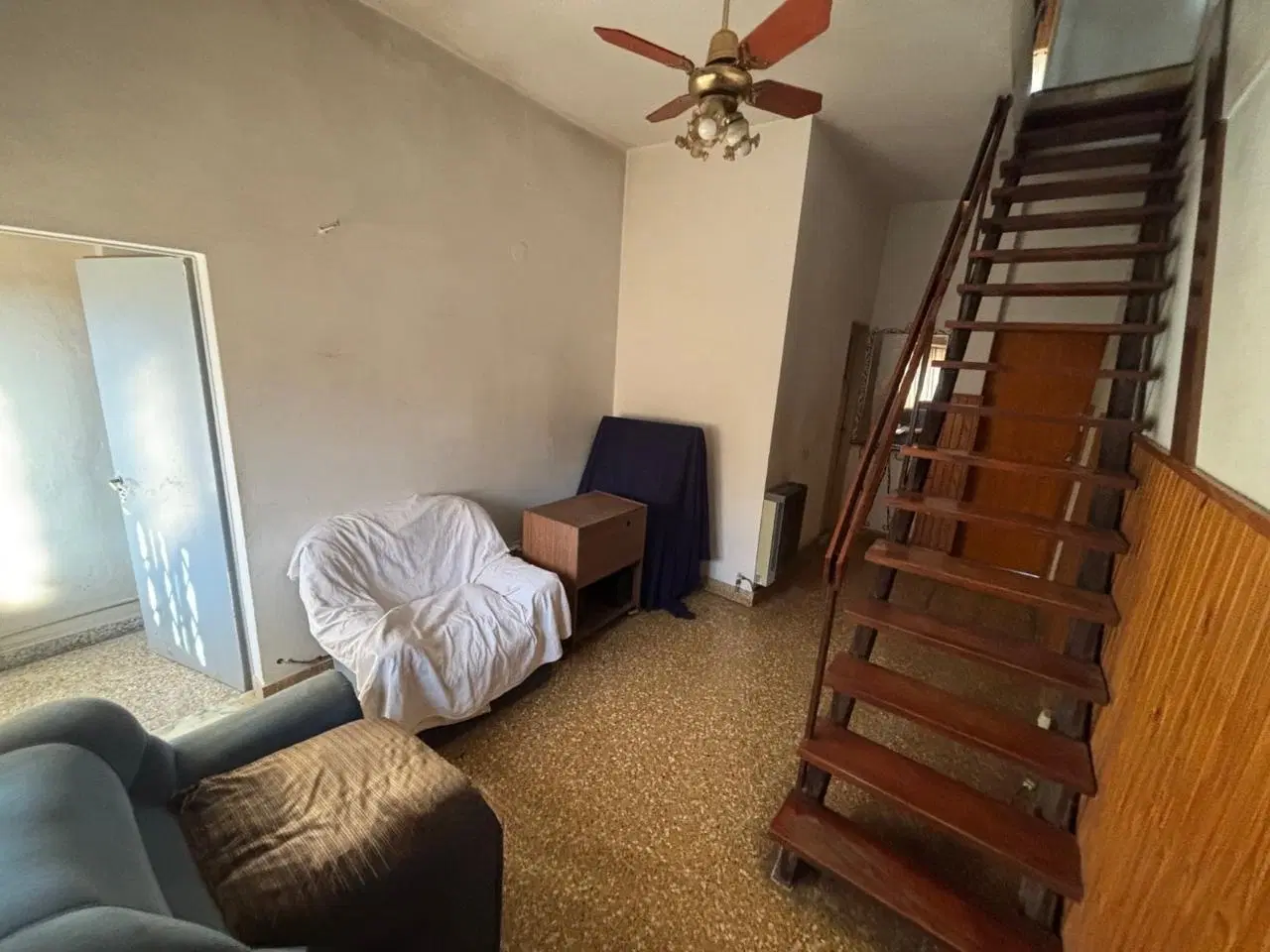 VENTA CASA CON DOS LOCALES EN OLIVOS 1