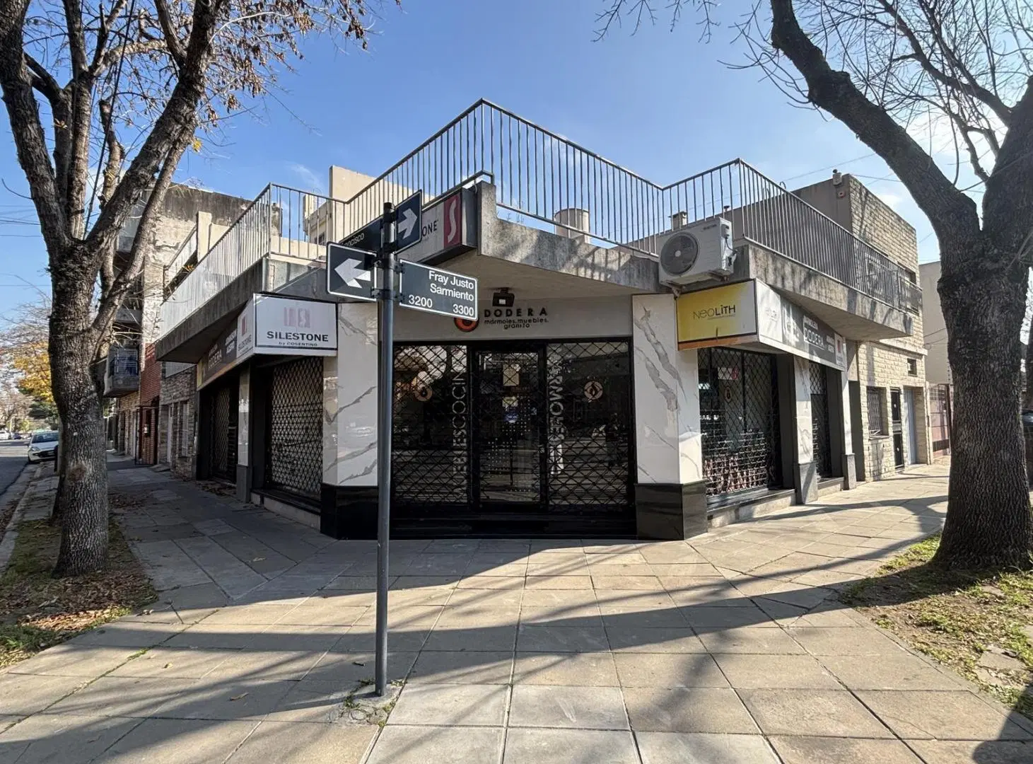 VENTA LOCALES CON VIVIENDA EN OLIVOS 2