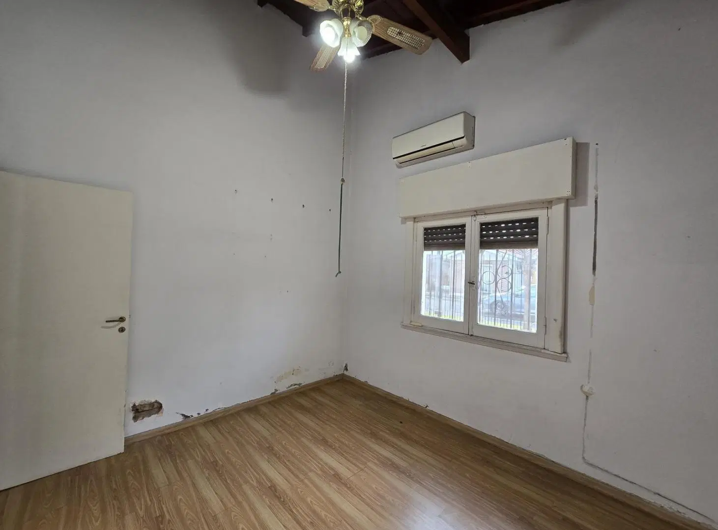 VENTA CASA 3 AMBIENTES EN VILLA ADELINA 2