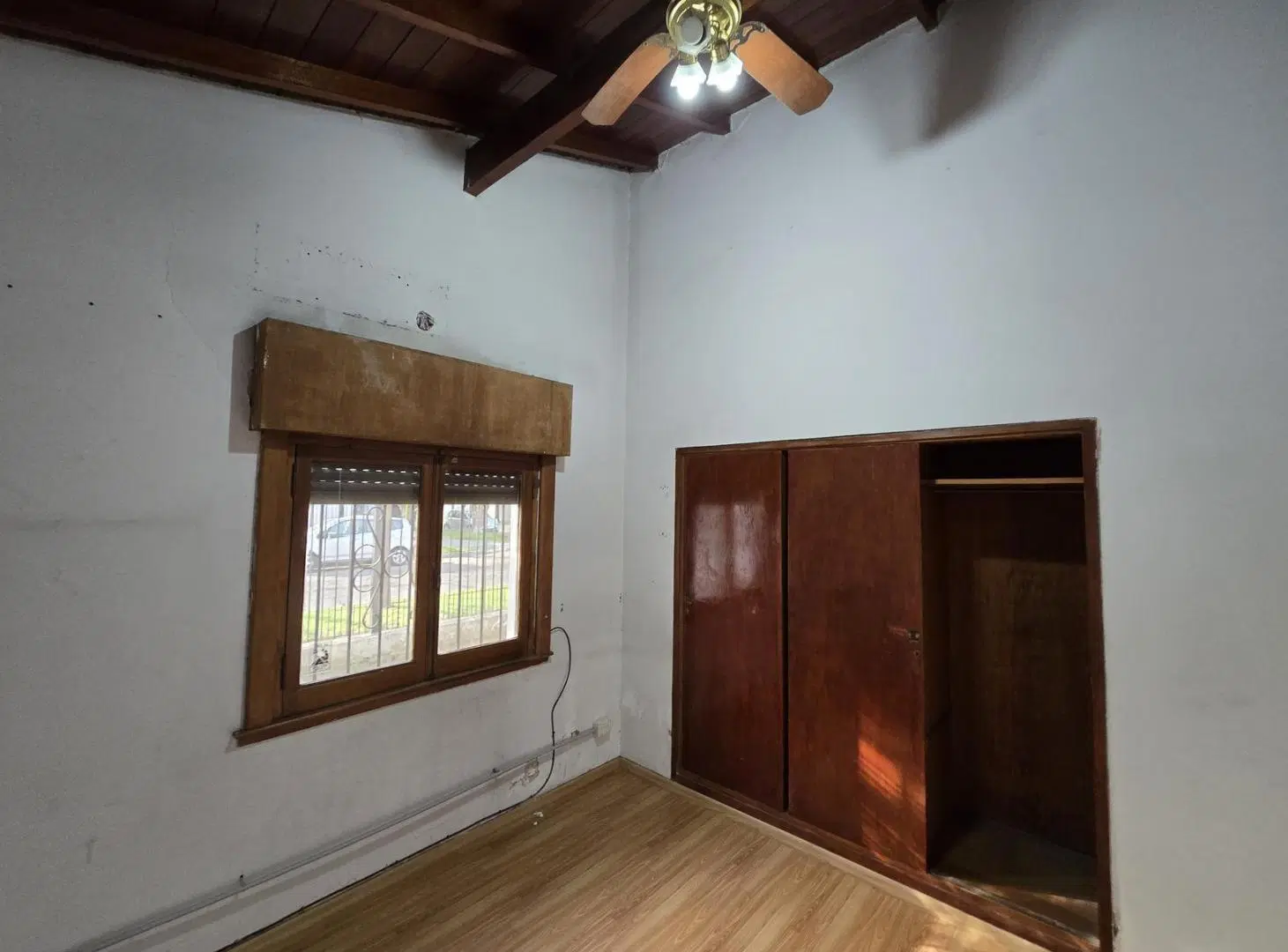 VENTA CASA 3 AMBIENTES EN VILLA ADELINA 4