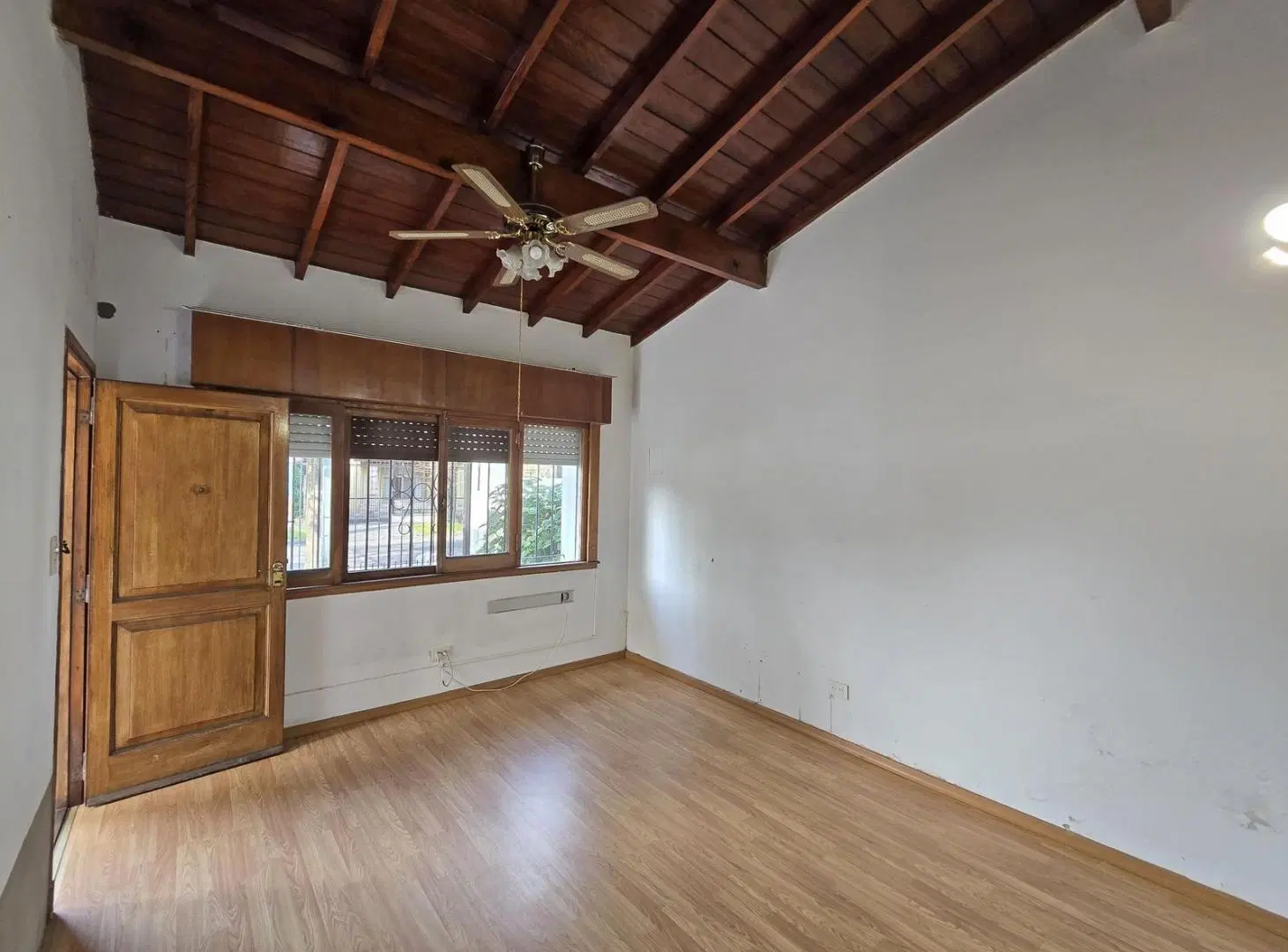VENTA CASA 3 AMBIENTES EN VILLA ADELINA 3