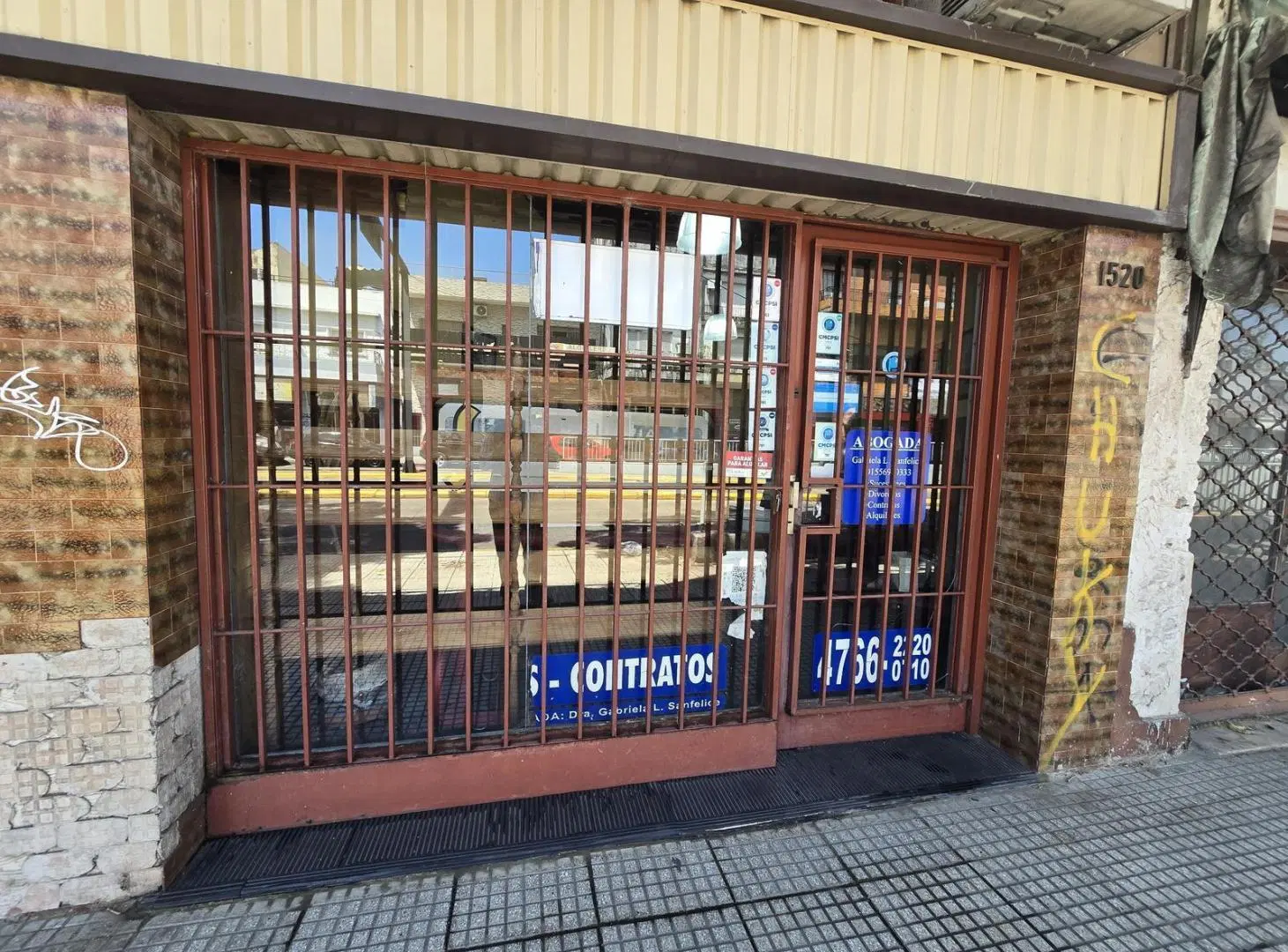 VENTA LOCAL EN VILLA ADELINA 5