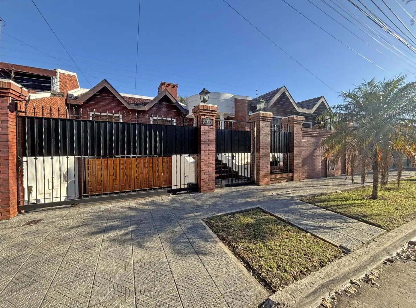 VENTA CASA 5 AMBIENTES EN VILLA ADELINA 3