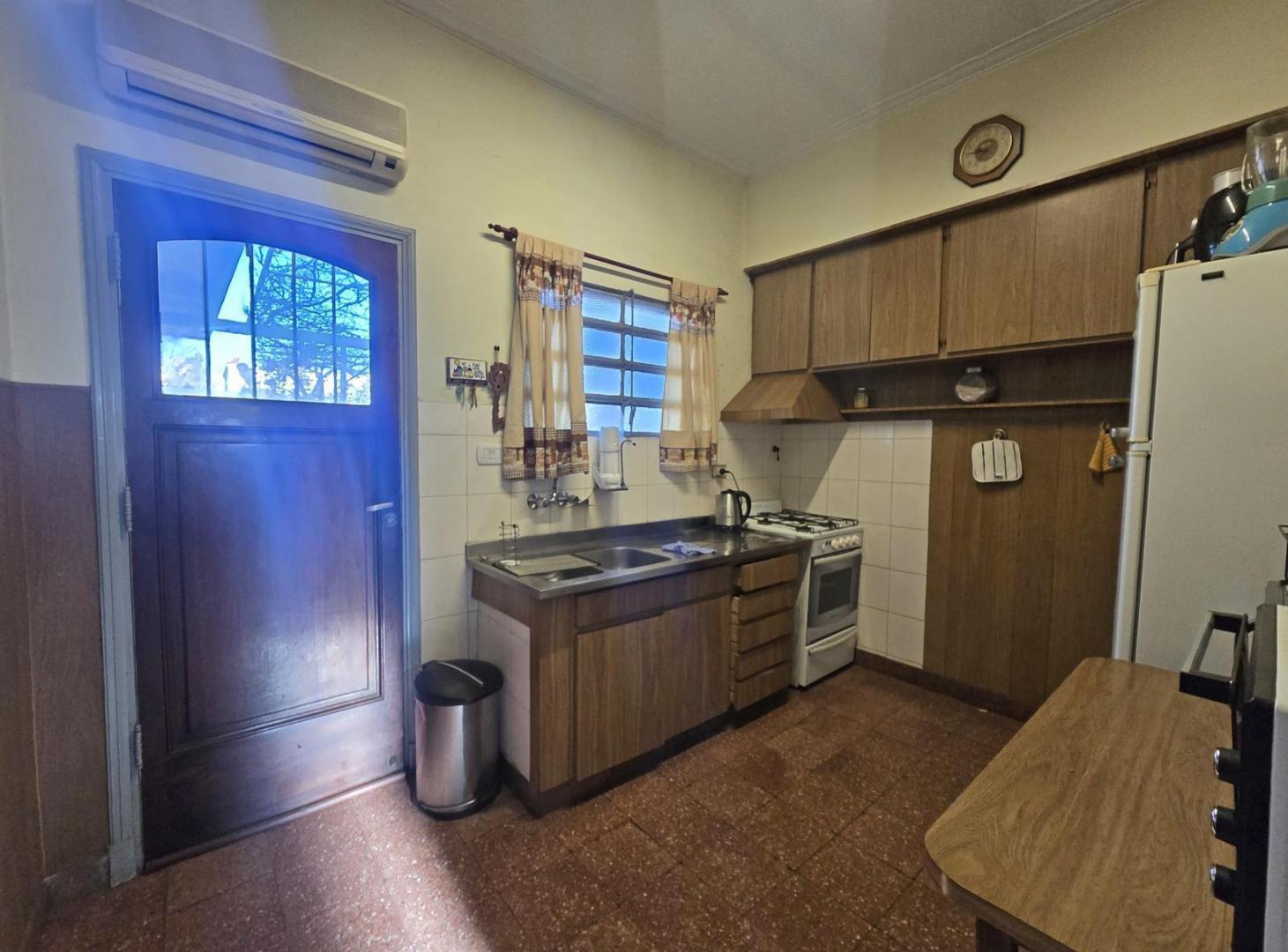 Foto de VENTA CASA 4 AMBIENTES EN VILLA ADELINA, imagen 2