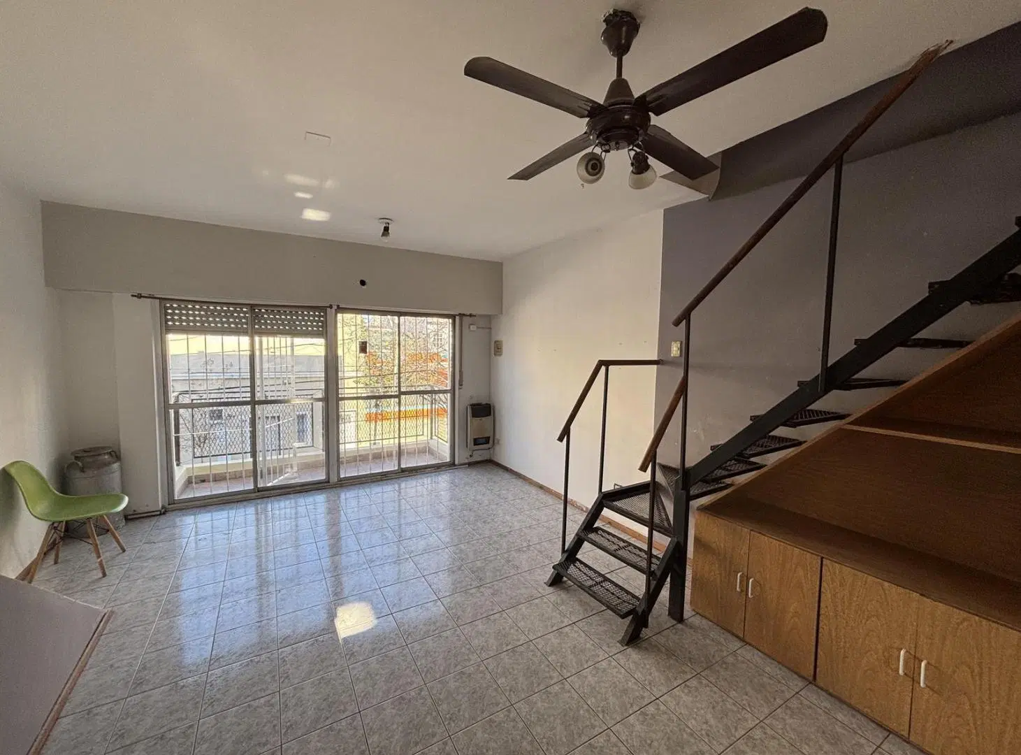VENTA PH 3 AMBIENTES EN MONTE CASTRO 5