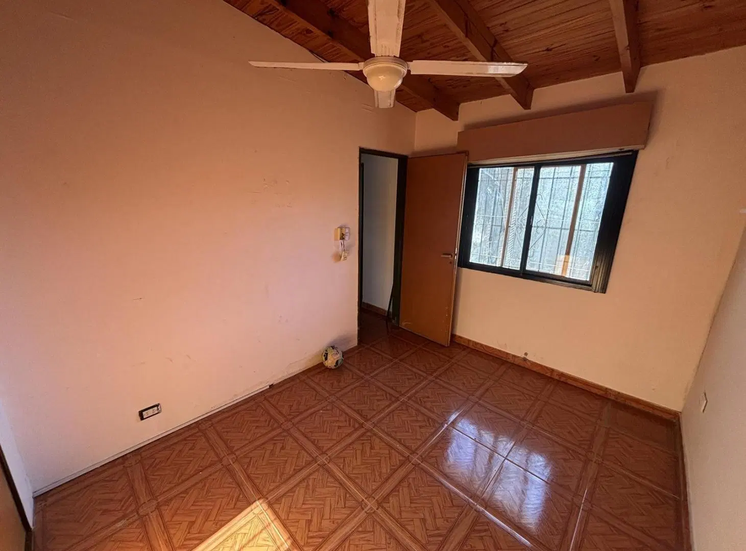 VENTA PH 3 AMBIENTES EN MONTE CASTRO 8