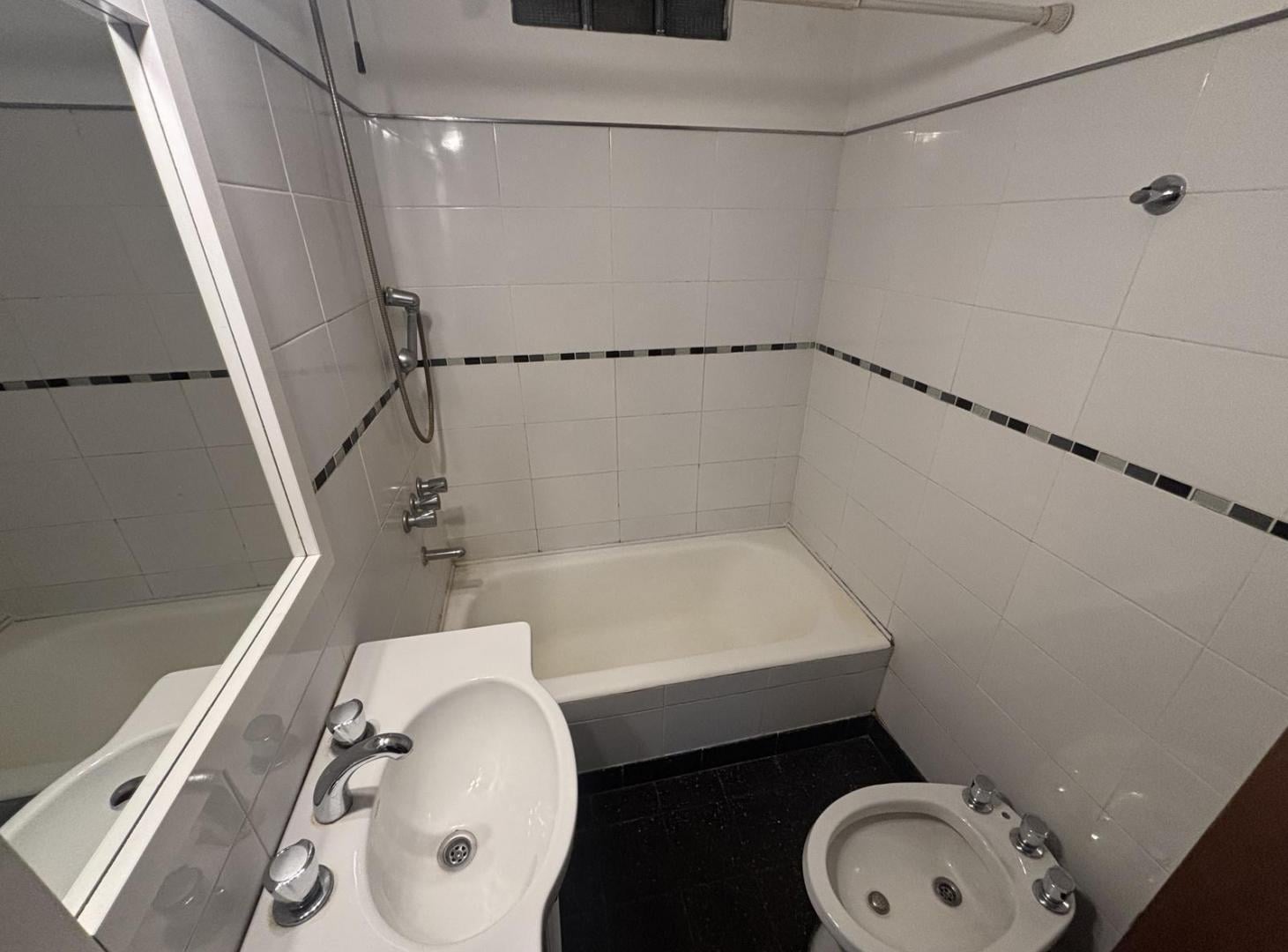 Foto de ALQUILER DEPARTAMENTO 2 AMBIENTES EN OLIVOS, imagen 3