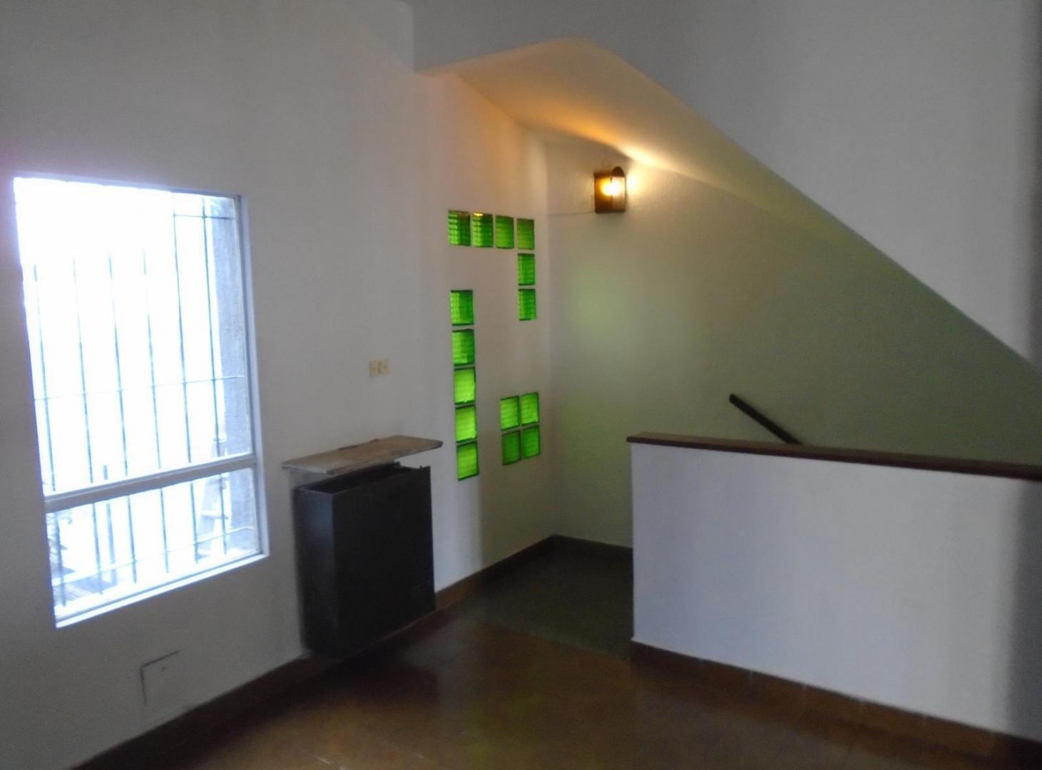 Foto de VENTA PH 4 AMBIENTES EN MUNRO, imagen 1