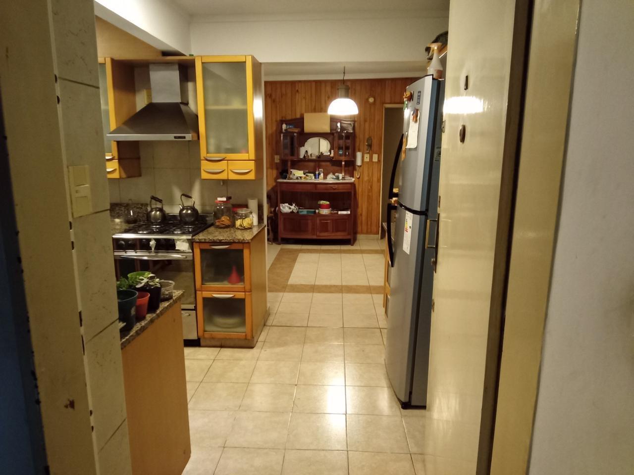 Foto de VENTA DEPARTAMENTO 4 AMBIENTES EN CABALLITO, imagen 2