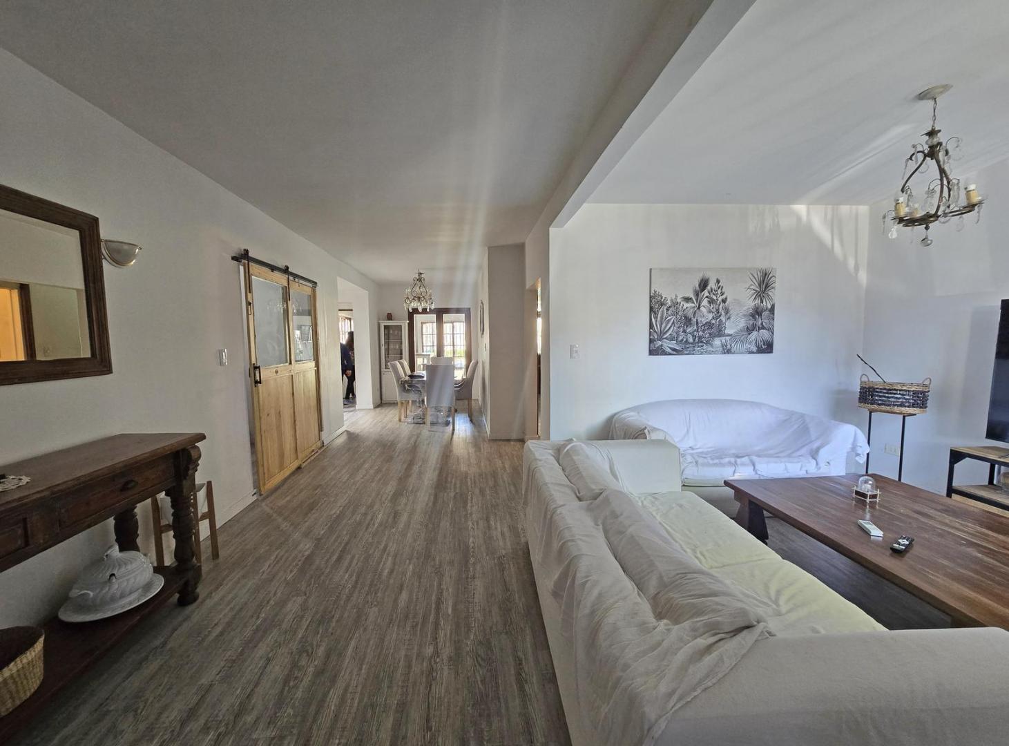Foto de VENTA CASA 5 AMBIENTES EN MARTÍNEZ, imagen 2