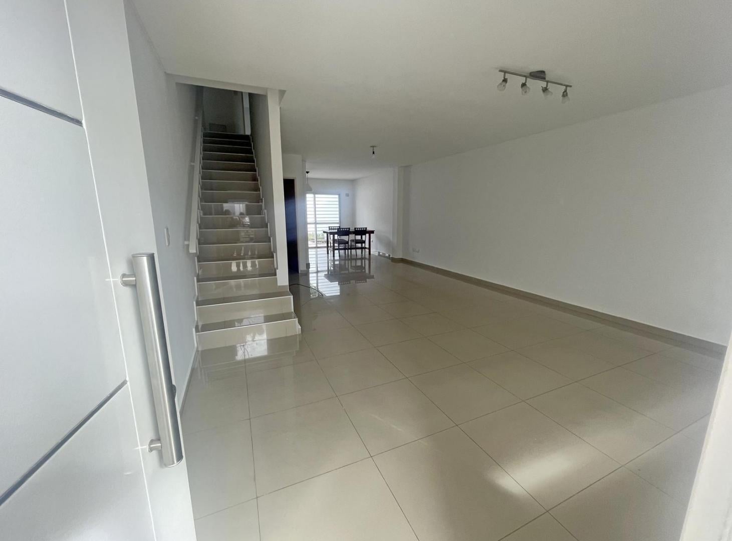 Foto de ALQUILER DÚPLEX 5 AMBIENTES EN VILLA ADELINA, imagen 1