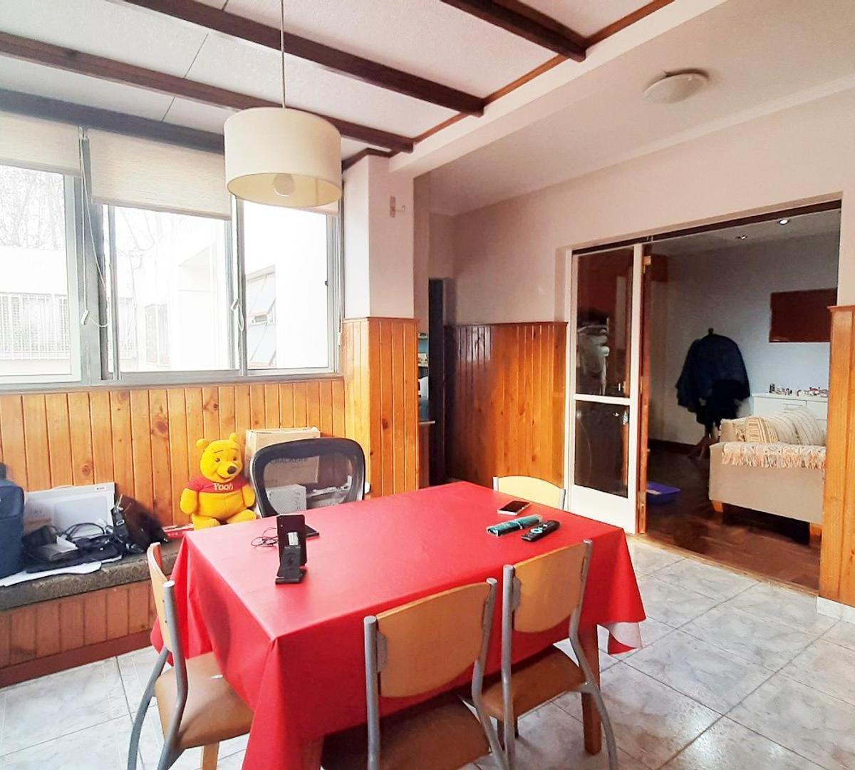 Impecable y Amplio 3 Ambientes - Muy Bajas Expensas! 3