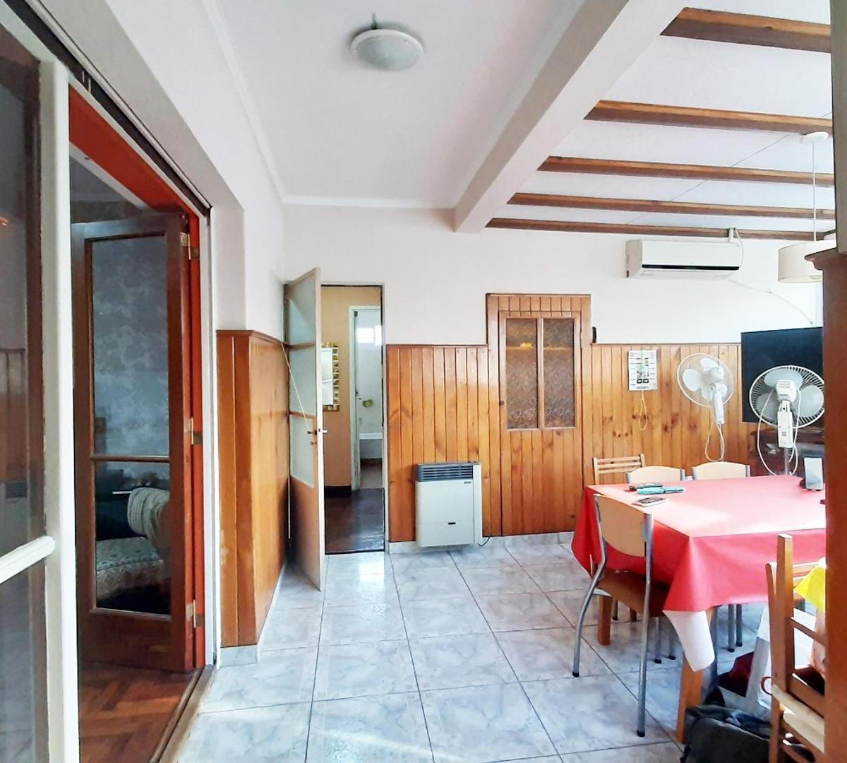 Impecable y Amplio 3 Ambientes - Muy Bajas Expensas! 4