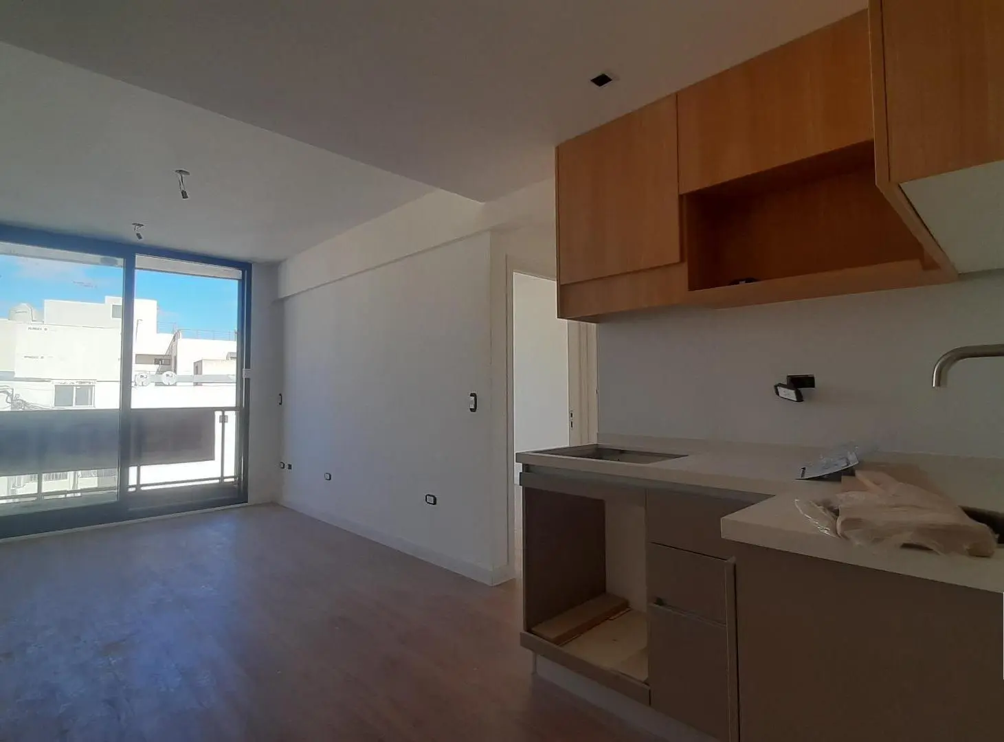 Moderno 2 ambientes balcón piscina, sum vivienda o inversión 3