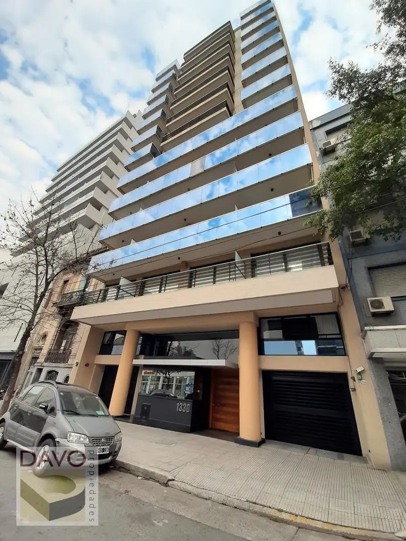 Amplio departamento 2 amb. Apto Prof. Cochera. Amenities. 1
