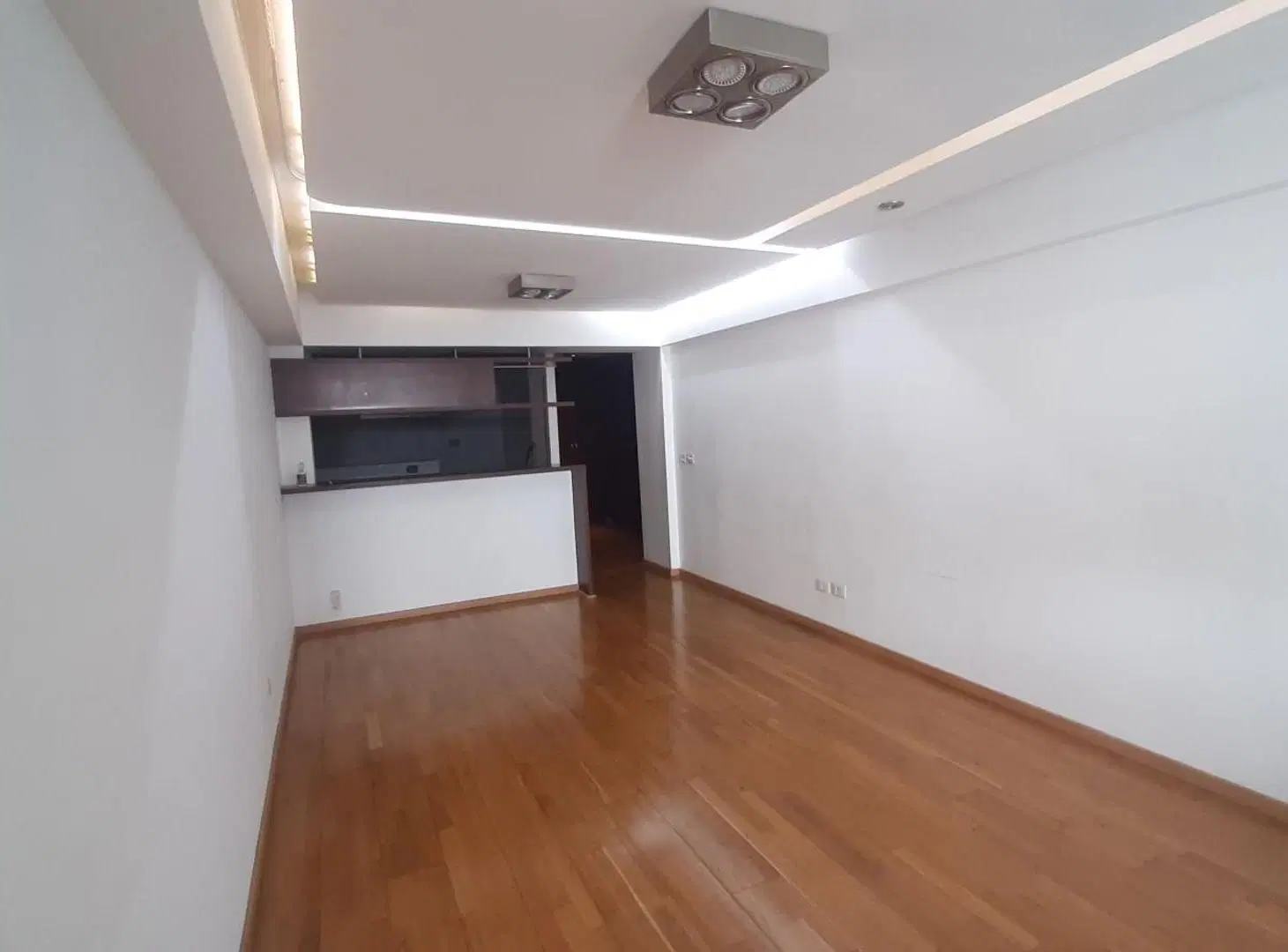 Amplio monoambiente balcón, vestidor, piscina,y parrilla 4