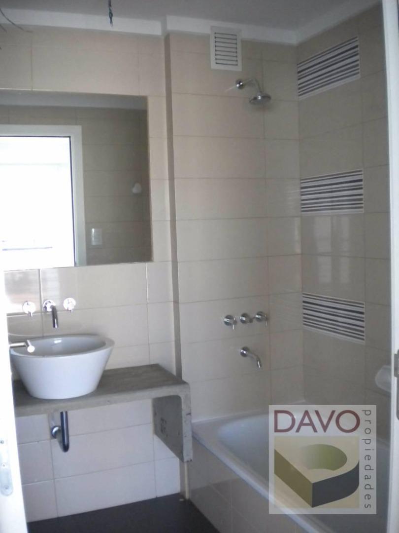 Foto de Amplio departamento 2 amb. Apto Prof. Cochera. Amenities., imagen 4