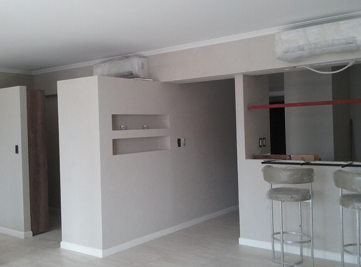 Foto de Amplio departamento 2 amb. Apto Prof. Cochera. Amenities., imagen 2