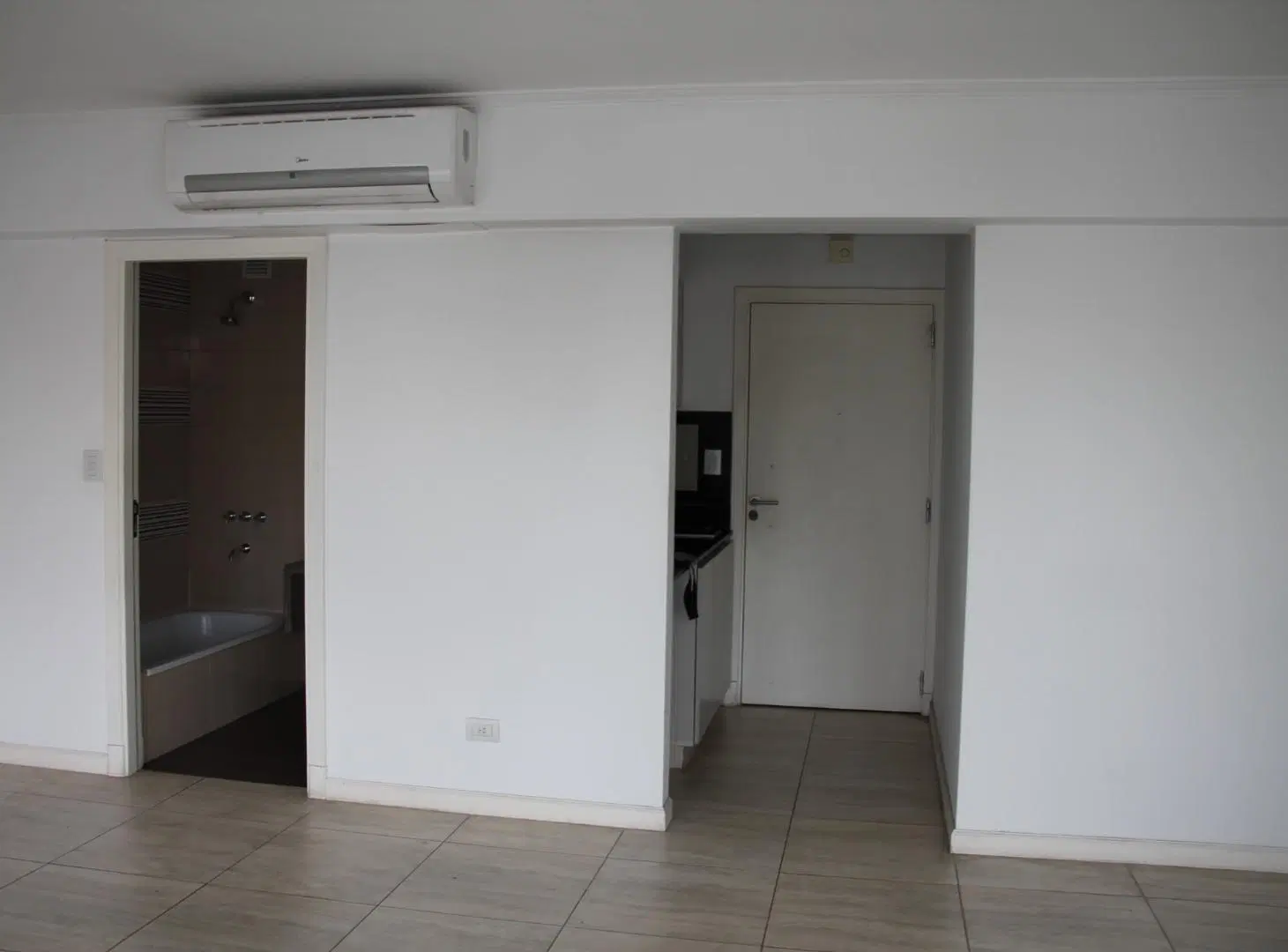 Alquiler monoambiente, balcón Apto Prof. 5