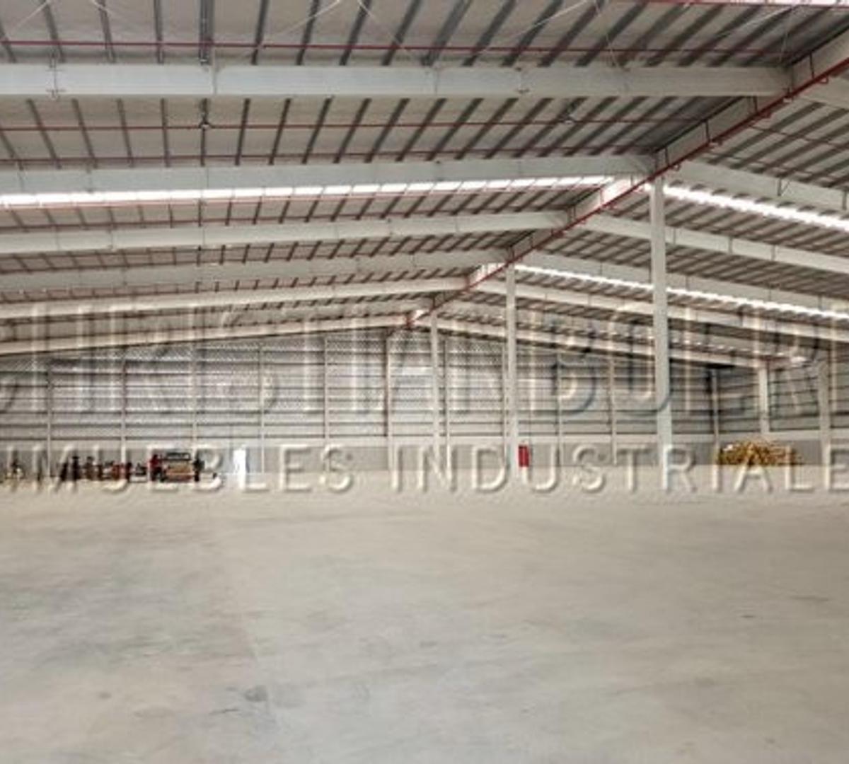 P Ind Pilar - 3.000 m² a Estrenar con Docks y Sprinklers. Pos 2