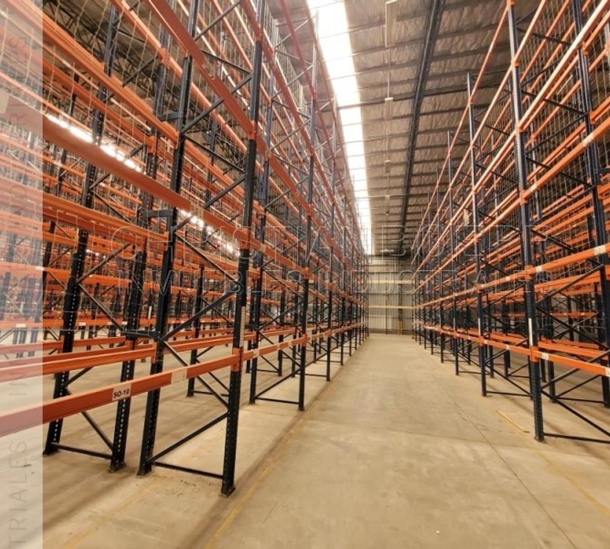 Centro Ind Garin 4.700 m Cub Logisticos - Posib Sumar 12.300 m 5