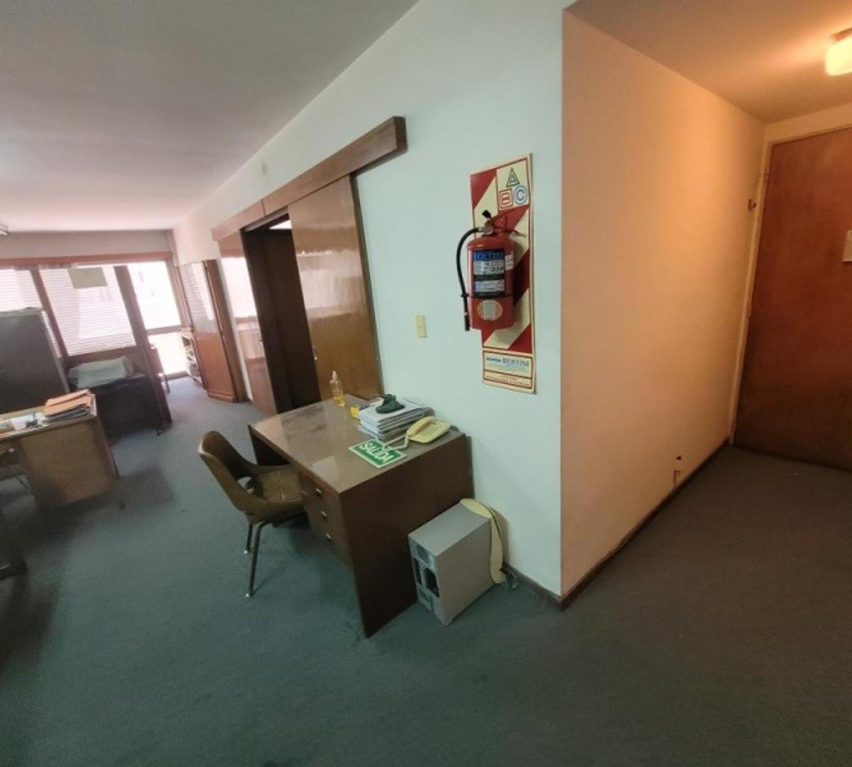 Oficina de 40 m en Microcentro - Opcion 30 m Adicionales y C 2