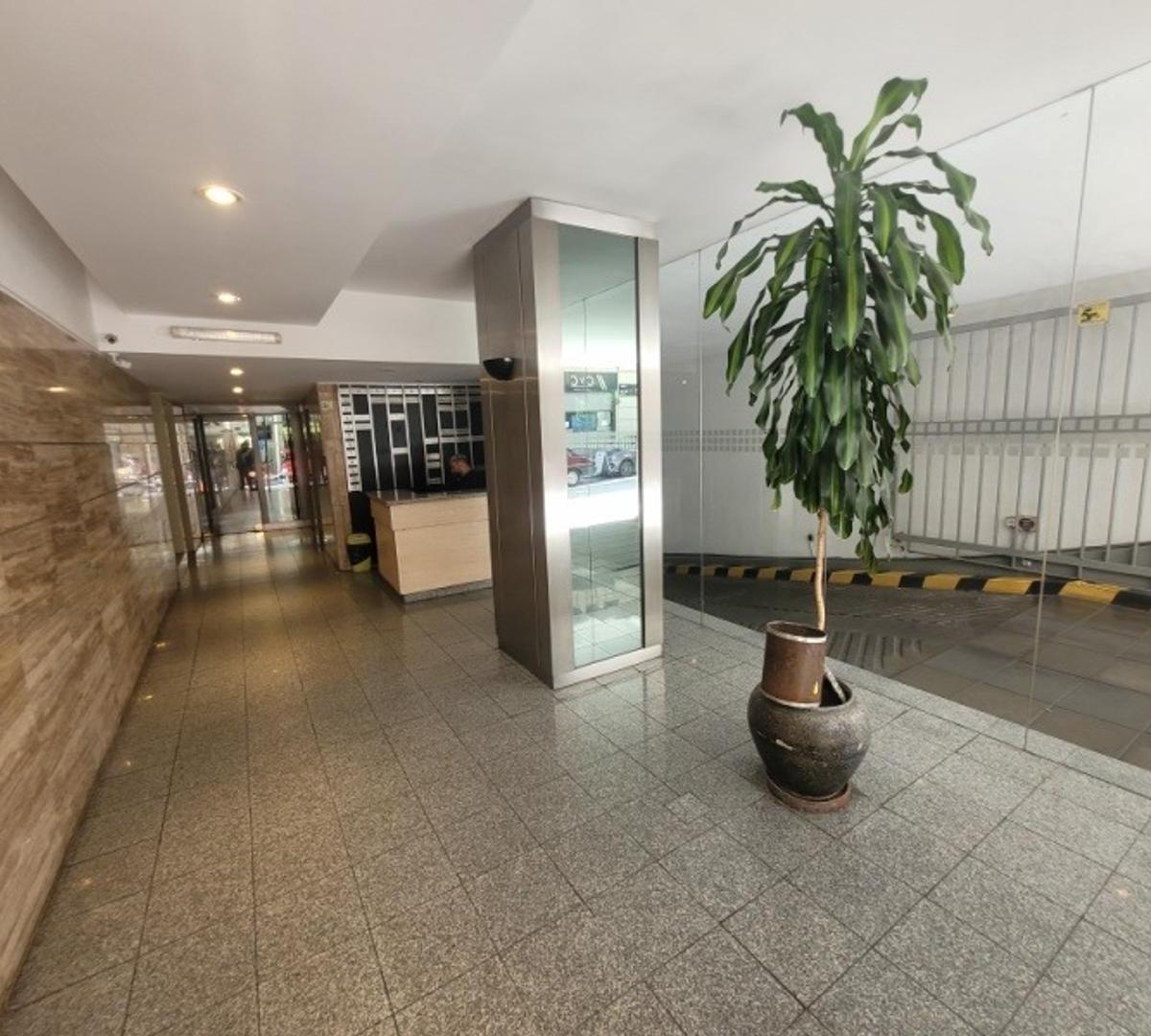 Oficina de 30 m en Microcentro - Opcion 40 m Adicionales y C 4