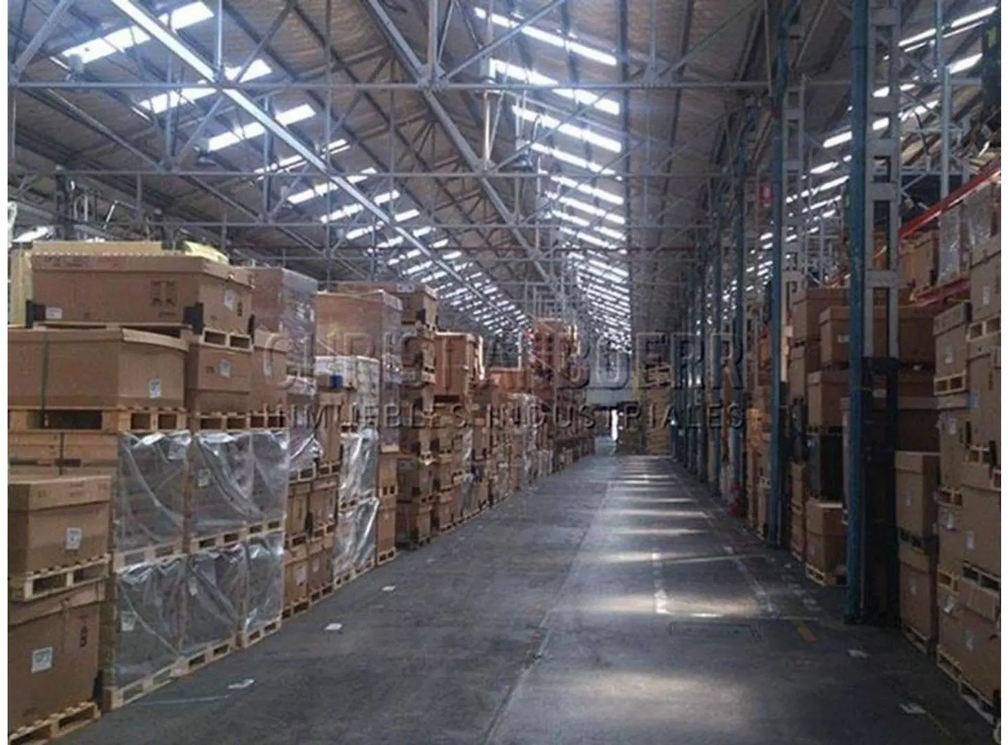 5530m² cub. en Hurlingham dentro de Complejo Log 3