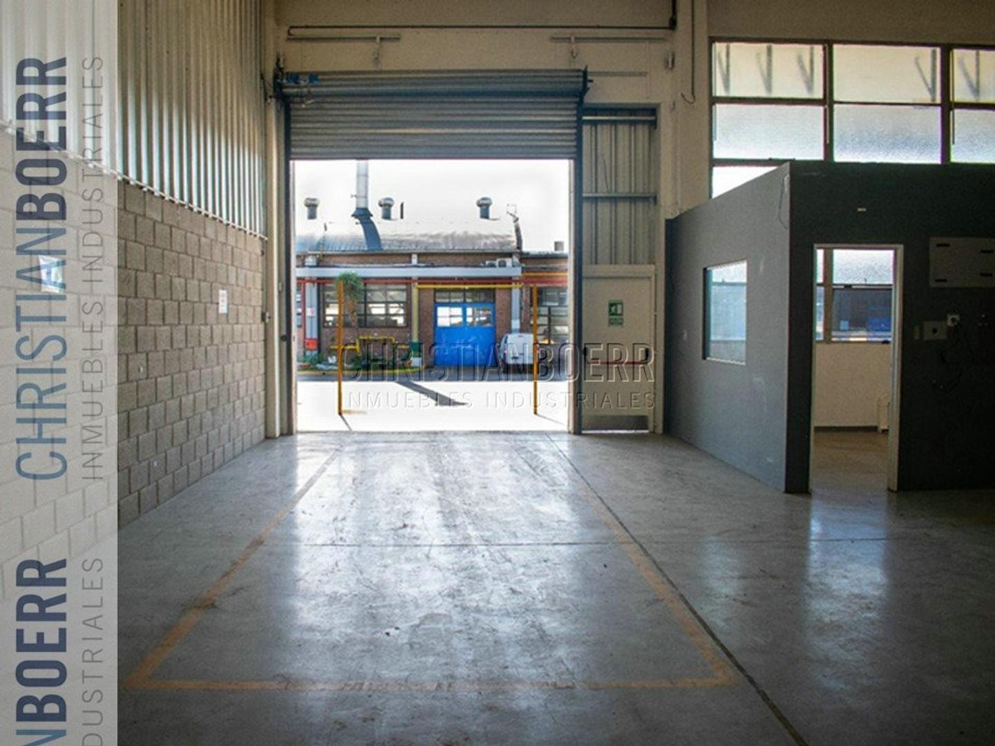 Foto de Deposito de 1.345m² + OFICINAS - V. Ballester, imagen 4