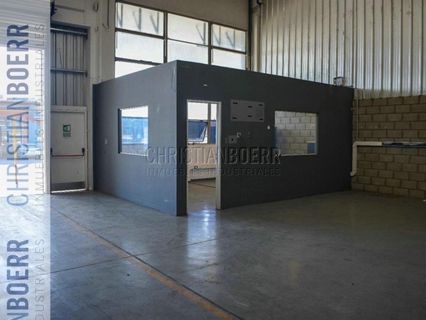 Foto de Deposito de 1.345m² + OFICINAS - V. Ballester, imagen 2