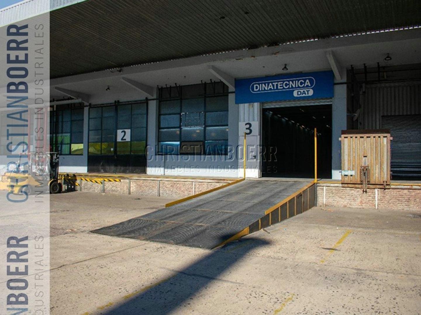Foto de Deposito de 1.345m² + OFICINAS - V. Ballester, imagen 2