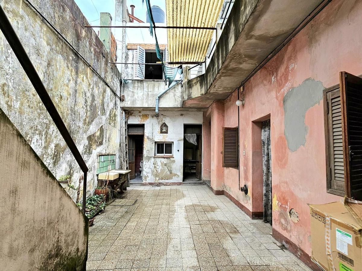 Arquimides 2300 Casa de Dos Plantas con Posibilidad Para Dos Familias Pompeya 2