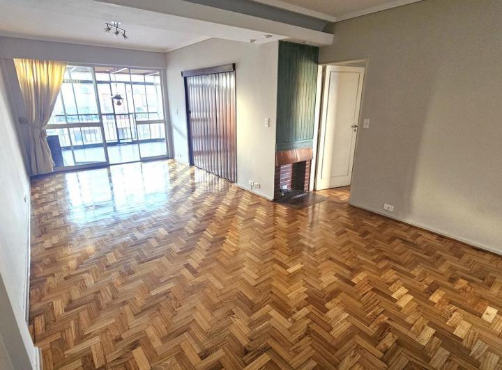 Departamento de 3 ambientes con dependencia y balcón terraza cubierto 1