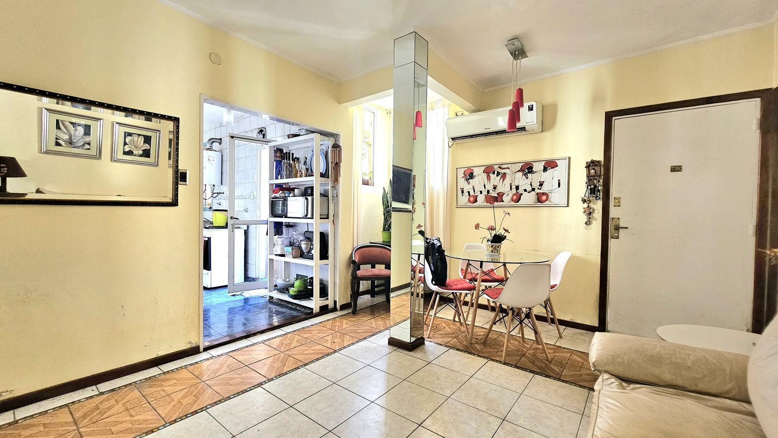 Hidalgo 200 - Departamento de 3 ambientes en buen estado (por escalera) - Caballito