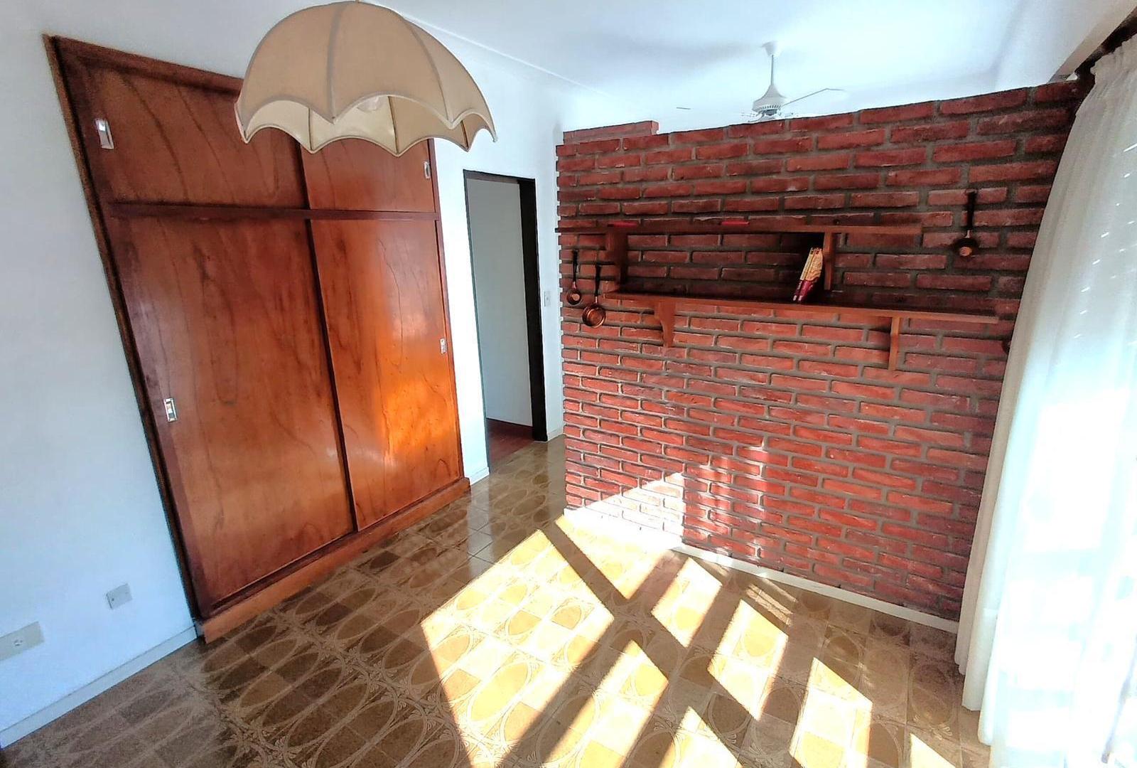 Monoambiente dividido edificio SUX XI  Miramar Impecable
