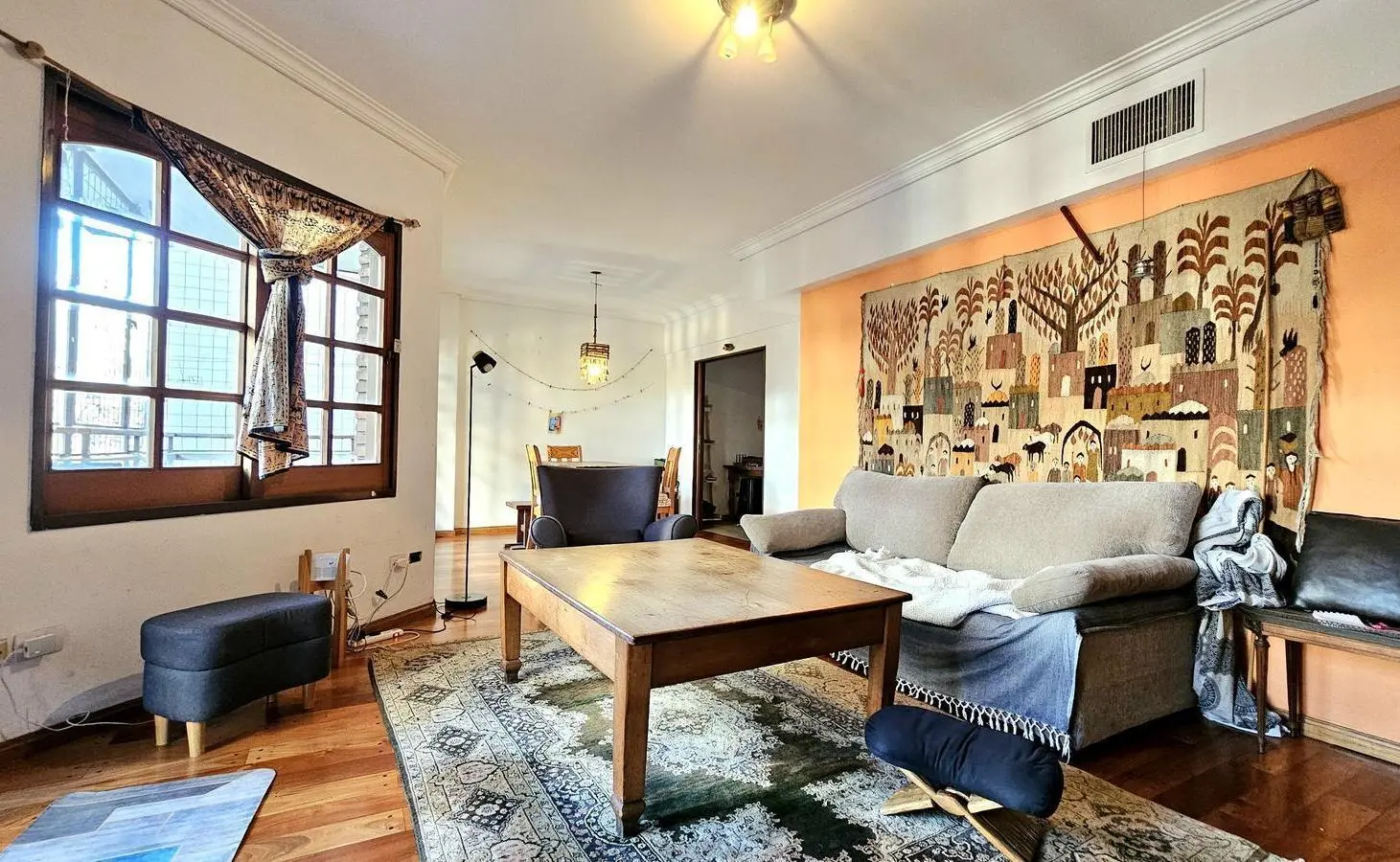 Departamento de 4 amb. con dependencia y playroom, patio parrilla y cochera 3