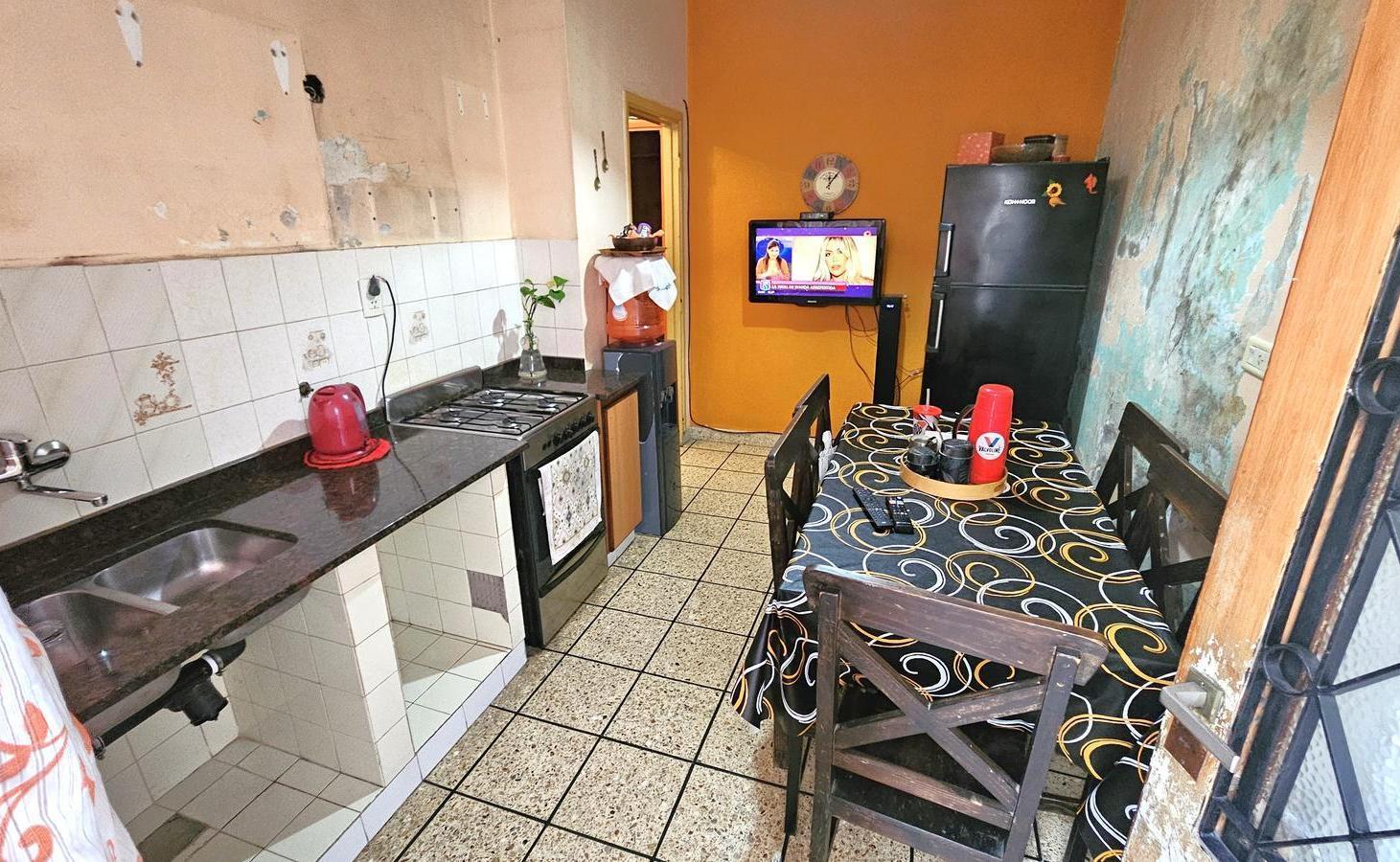 Foto de PH de 3 ambientes con patio y entrada independiente - Villa Lugano, imagen 1