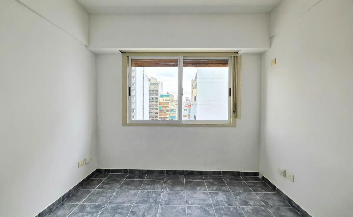 Departamento de 3 ambientes luminoso sin expensas, ni AySA ni ABL 5