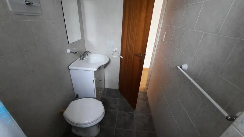Monoambiente a mts H. Italiano - Uso profesional (no vivienda) 5