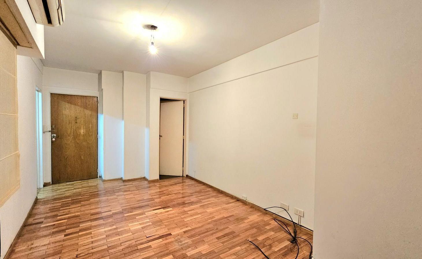 Foto de Av. La Plata 200 - Monoambiente con cocina independiente y baño, imagen 2