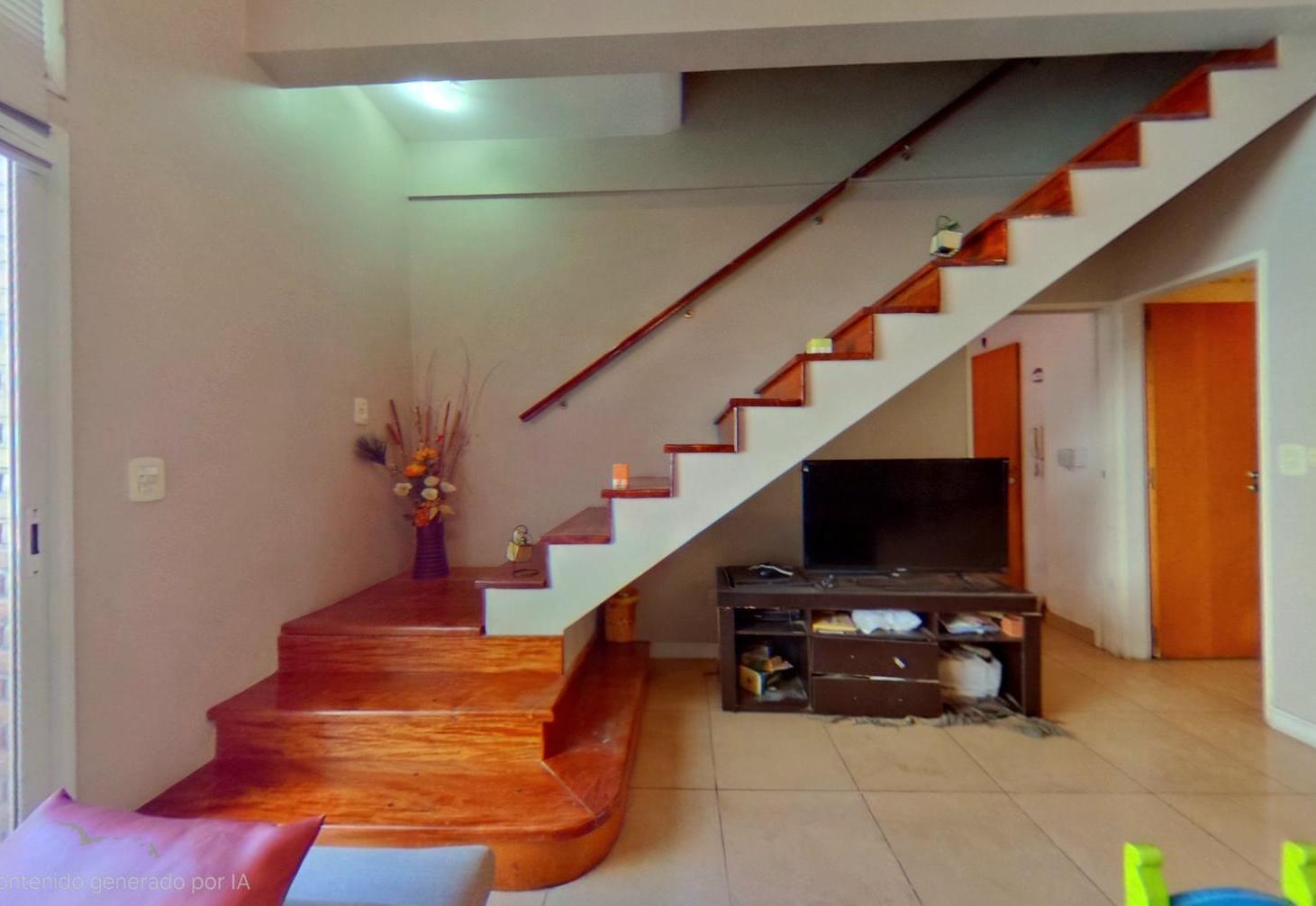 Foto de Olivera al 200 - Casa de 170 m2 en dos plantas con jardín, imagen 4