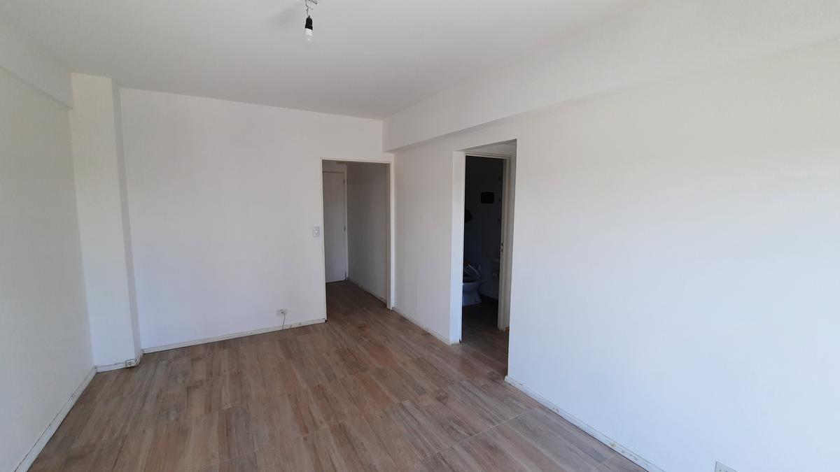Foto de Donado 800 Departamento de 2 ambientes con balcón muy luminoso Villa, imagen 1